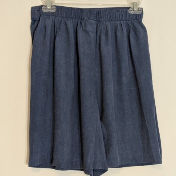 BYER CALIFORNIA Blue Pleated Short Wrap Skort; Size M - Picture 3 of 5